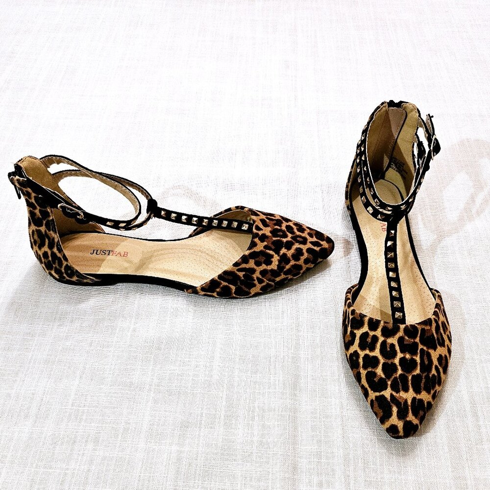 NWOT JUST FAB Pointed Toe With Studded Strap Leopard Print Flats Size 7.5